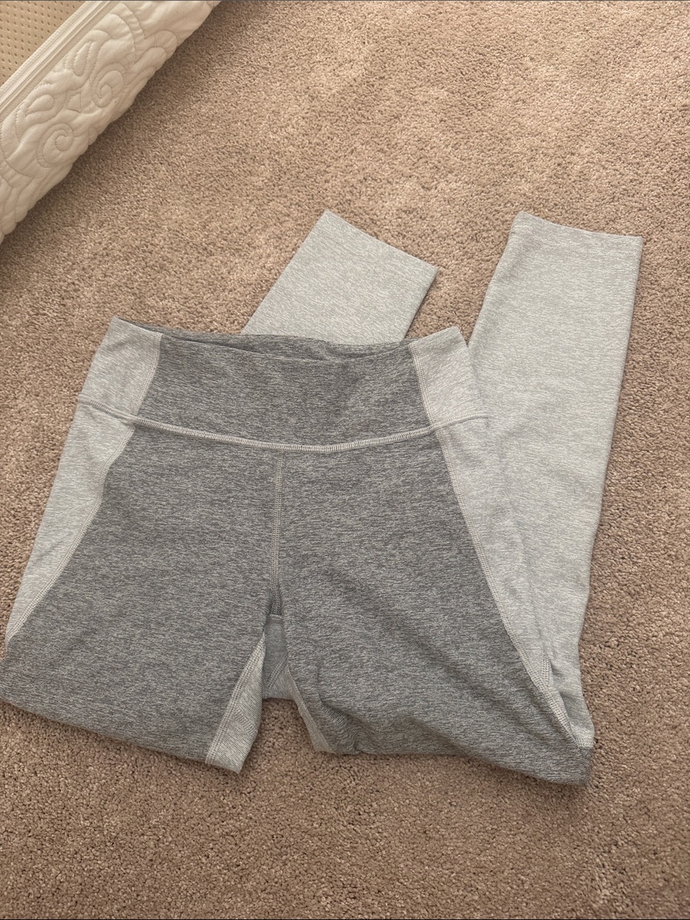 Outdoor Voices leggings- size Small. NWOT